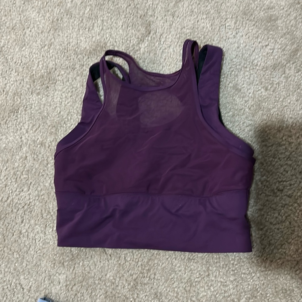 Lululemon sports bra